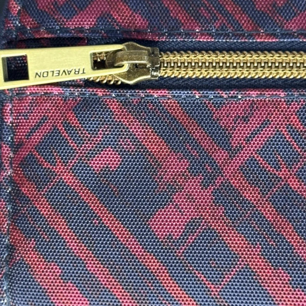 Travelon RFID Red & Blue Lined Wallet Clutch‎ Wristlet Zip Around Travel Purse